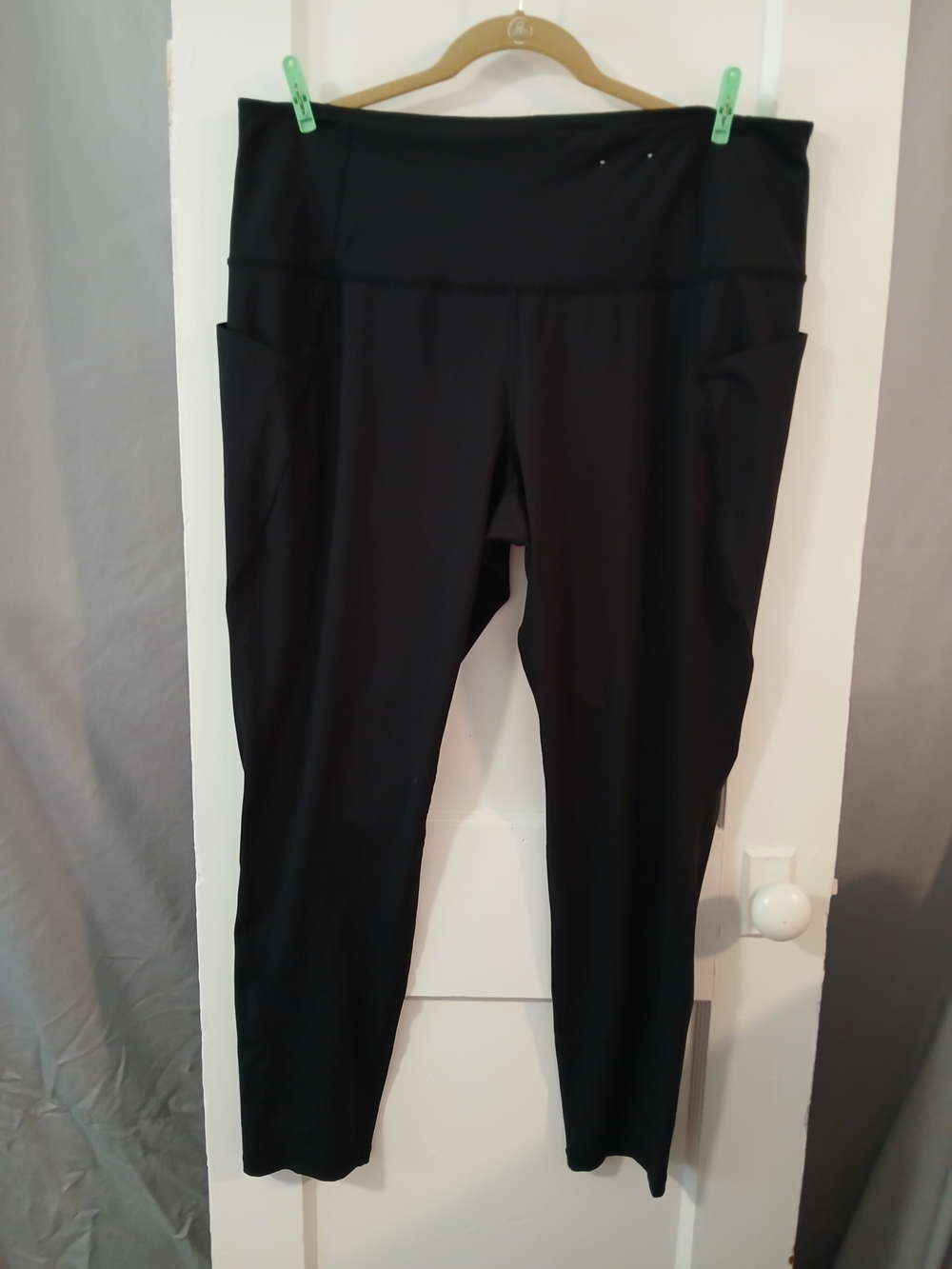 Xersion Black High-Waist Pocketed Active Leggings [187]